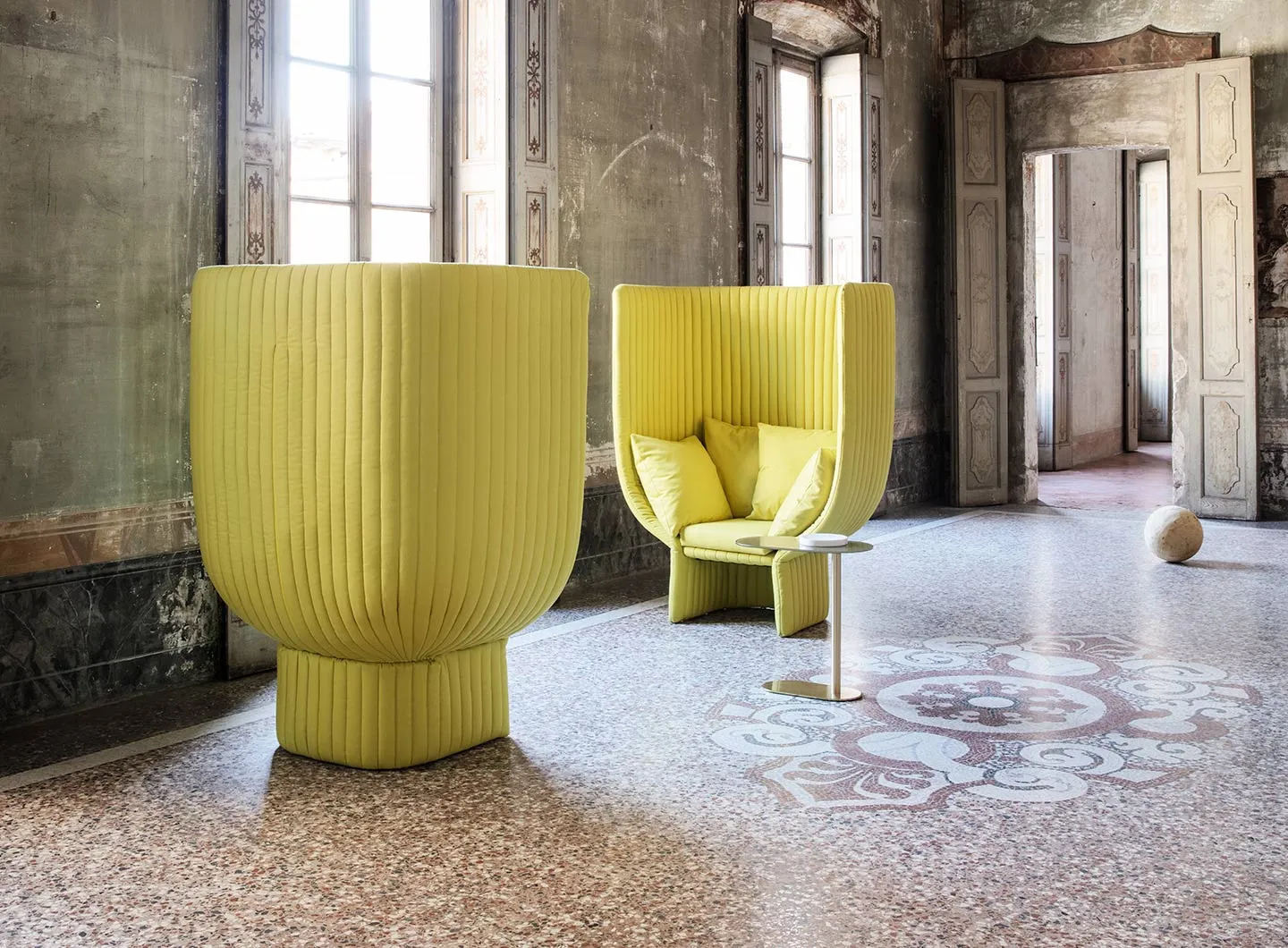 Ghisolfa high armchair and Corvetto side table