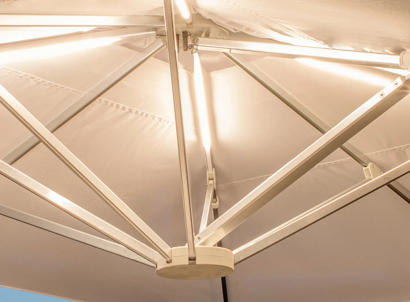 Sistema illuminante - Ombrellone Shade Pro