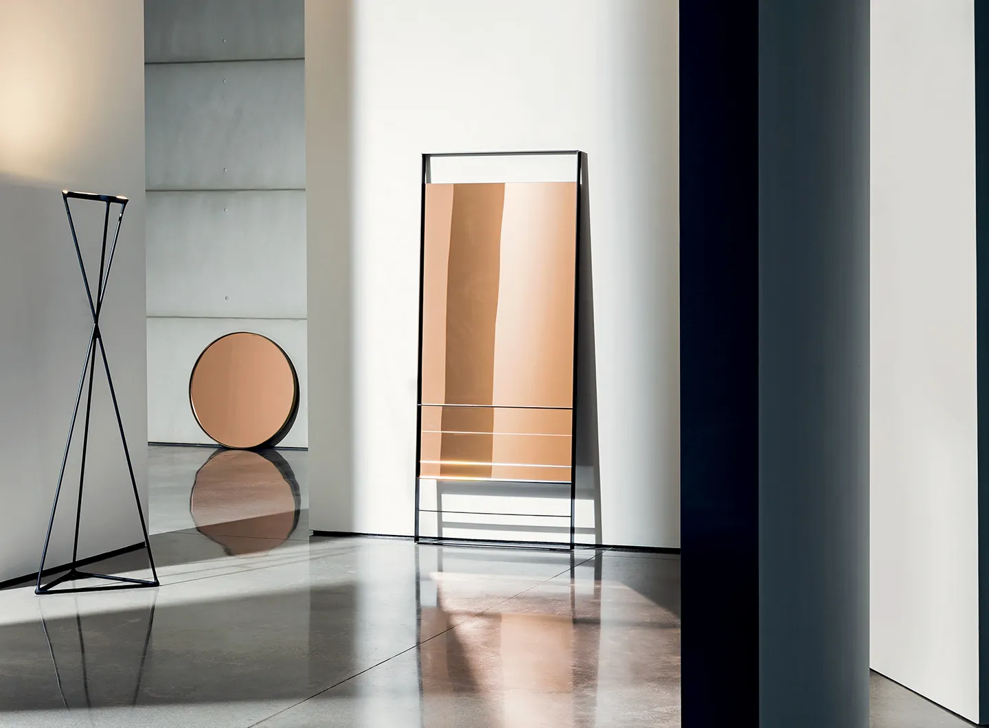 SOVET ITALIA Visual mirrors