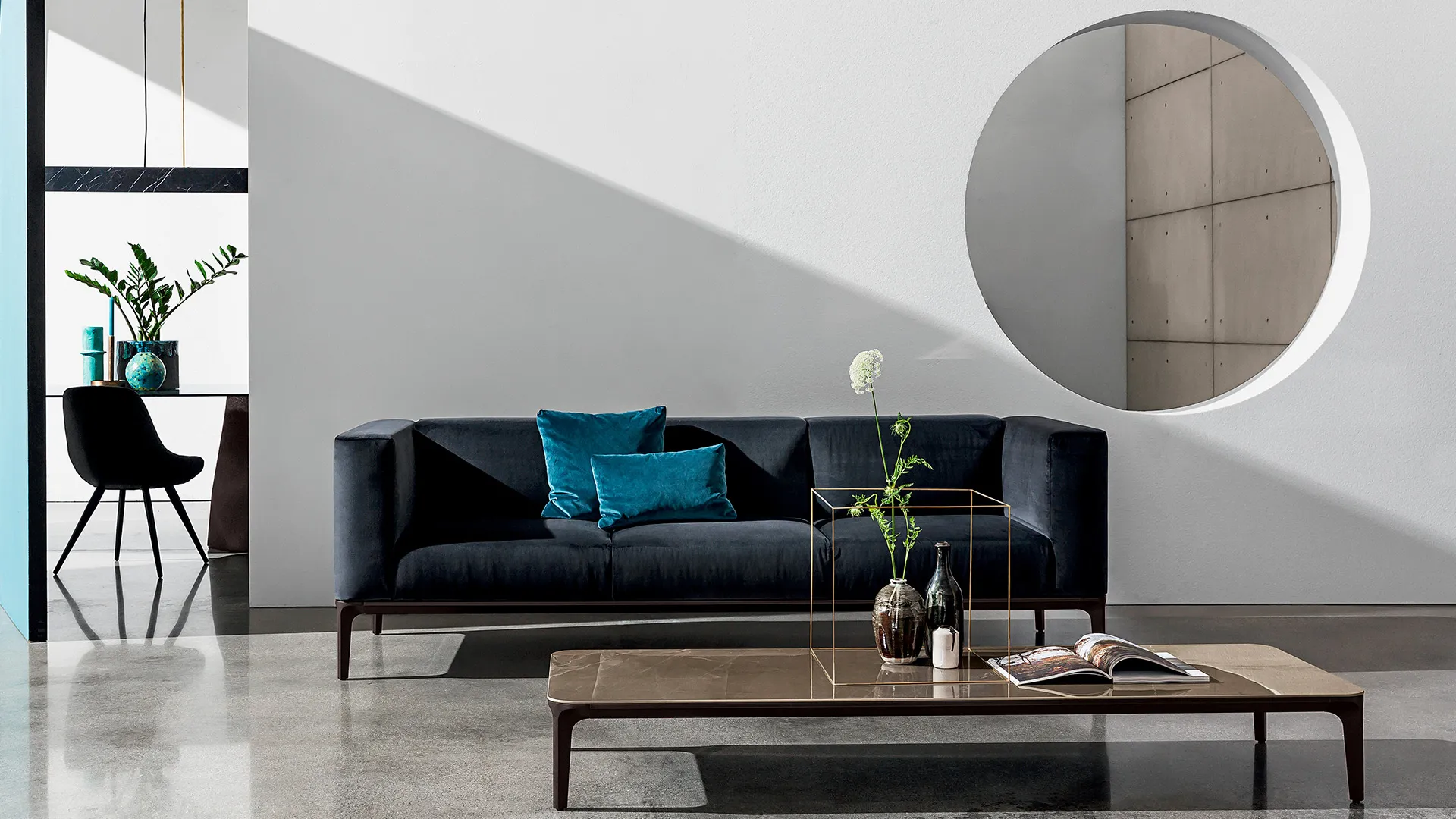 SOVET ITALIA Slim sofa