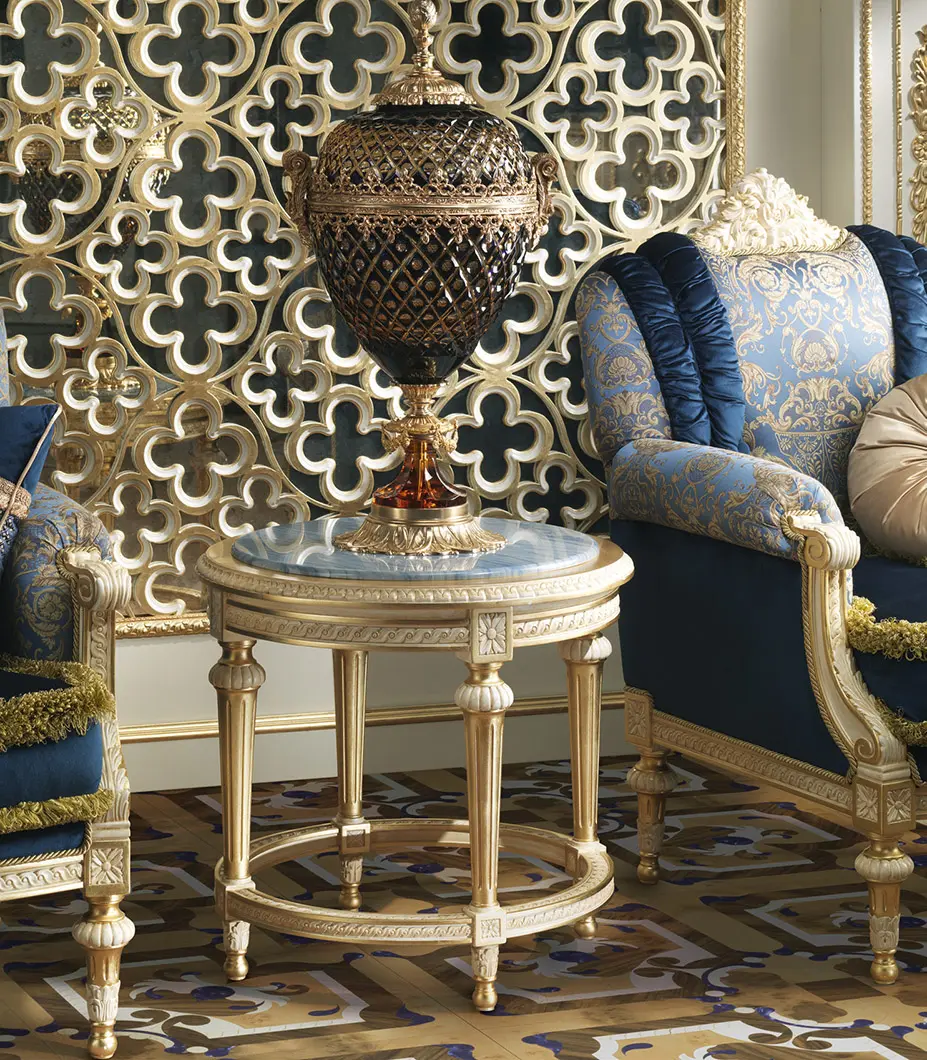 Classic furniture by Modenese
