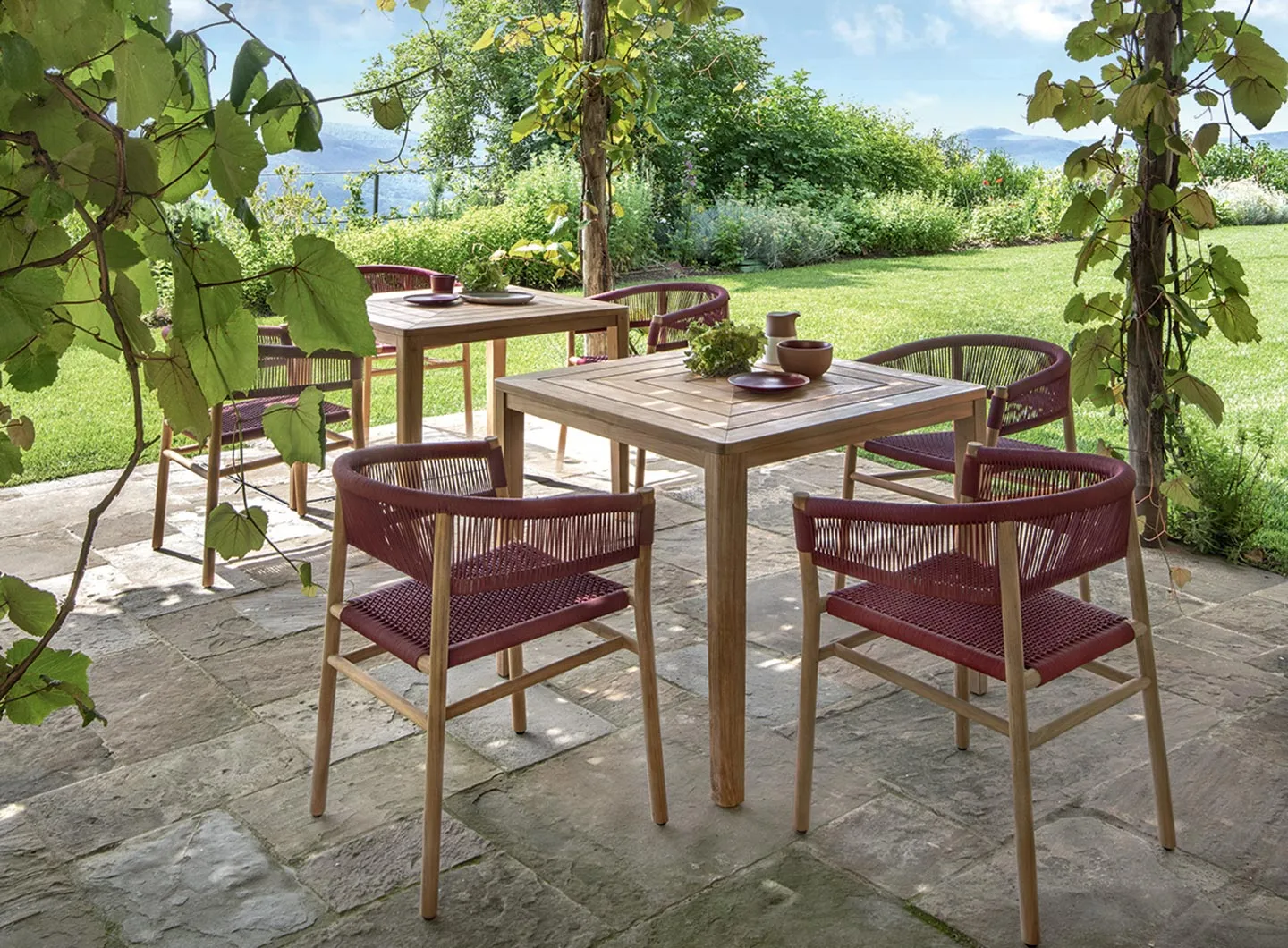 Ethimo - Kilt poltroncina dining in teak e round rope Ruby Wine.