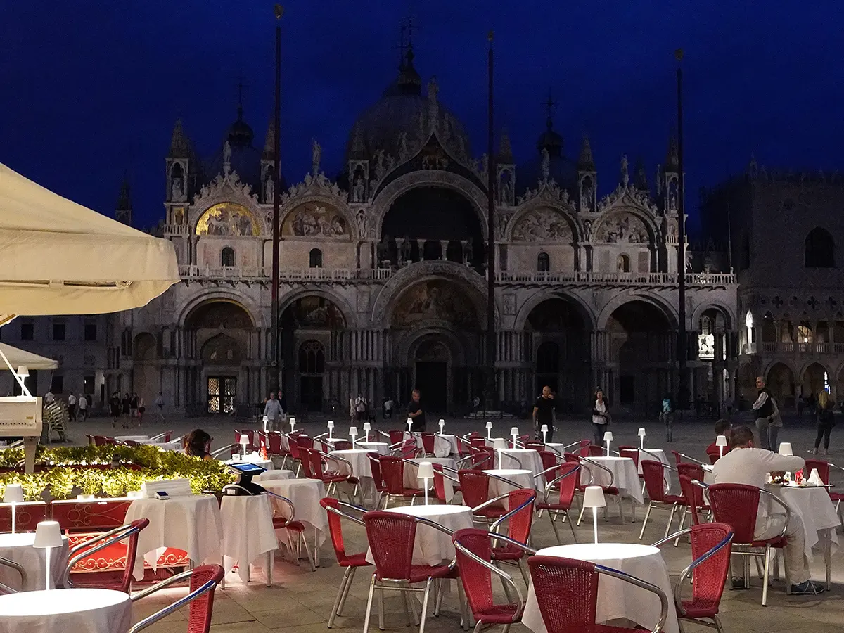 Zafferano_Poldina mini table pro, Caffè Quadri (Venezia)