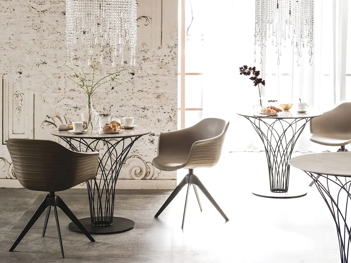 Nido Keramik Bistrot table