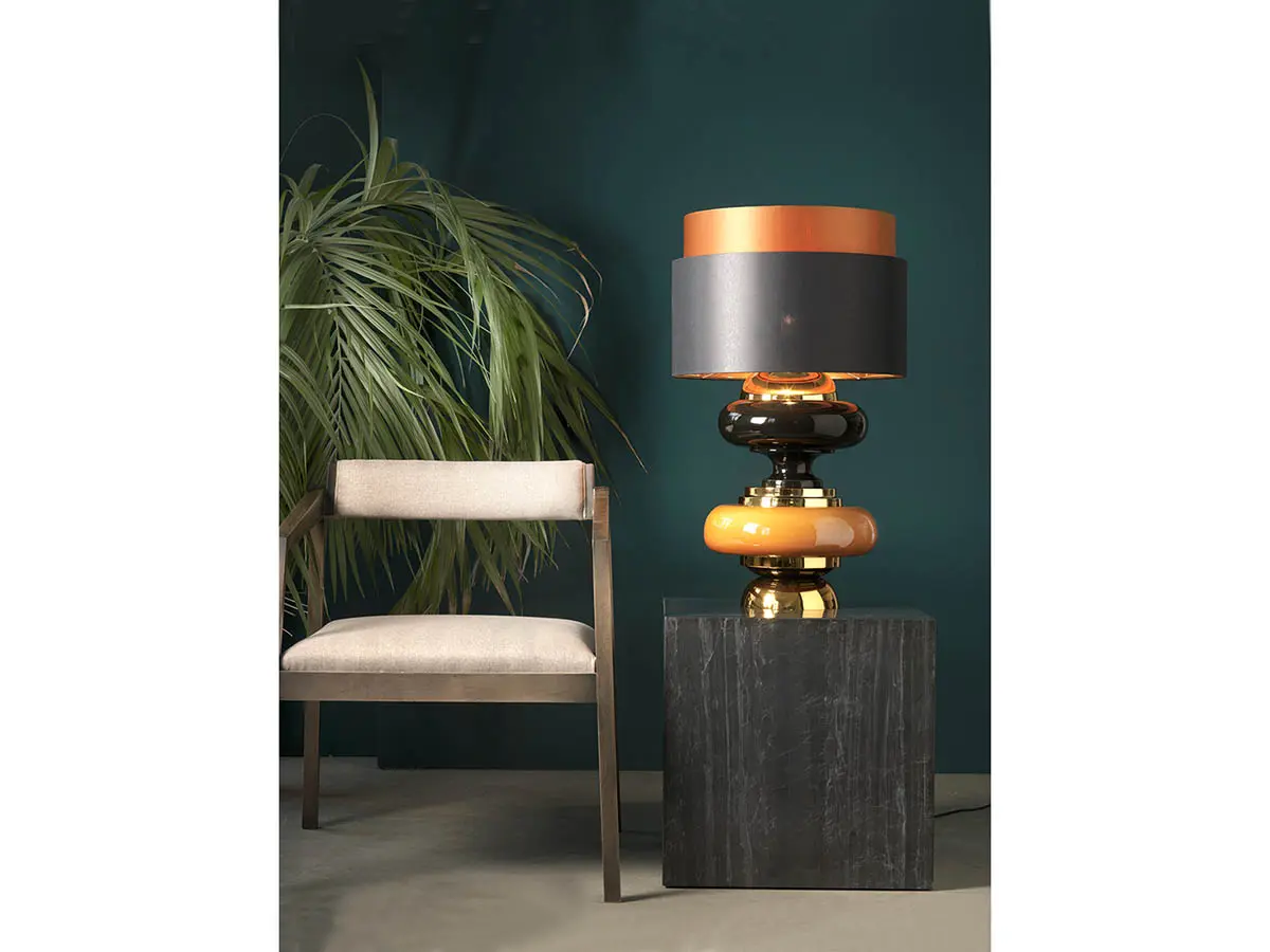 Table lamp