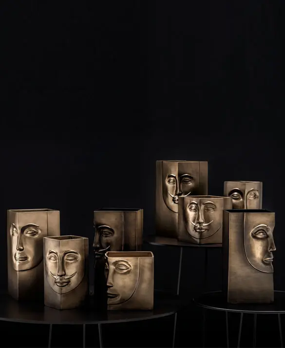 Face vases collection