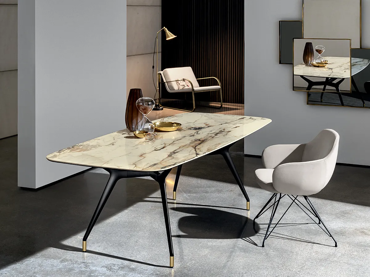 SOVET ITALIA Arkos dining table