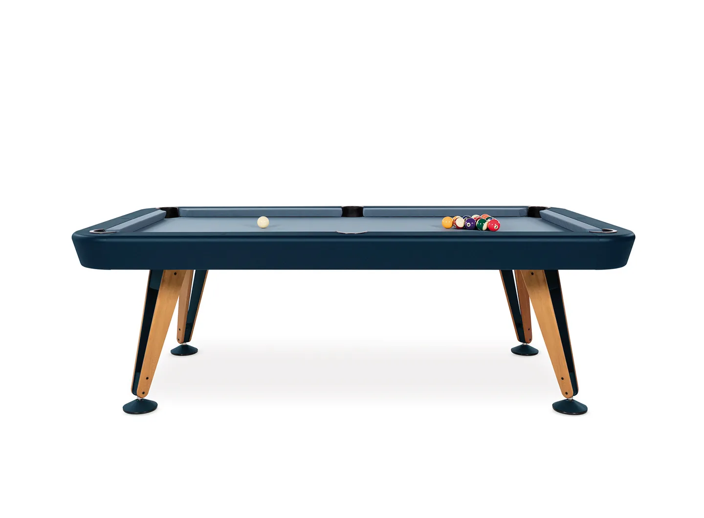 RS Barcelona Diagonal pool table for indoor and outdoor use