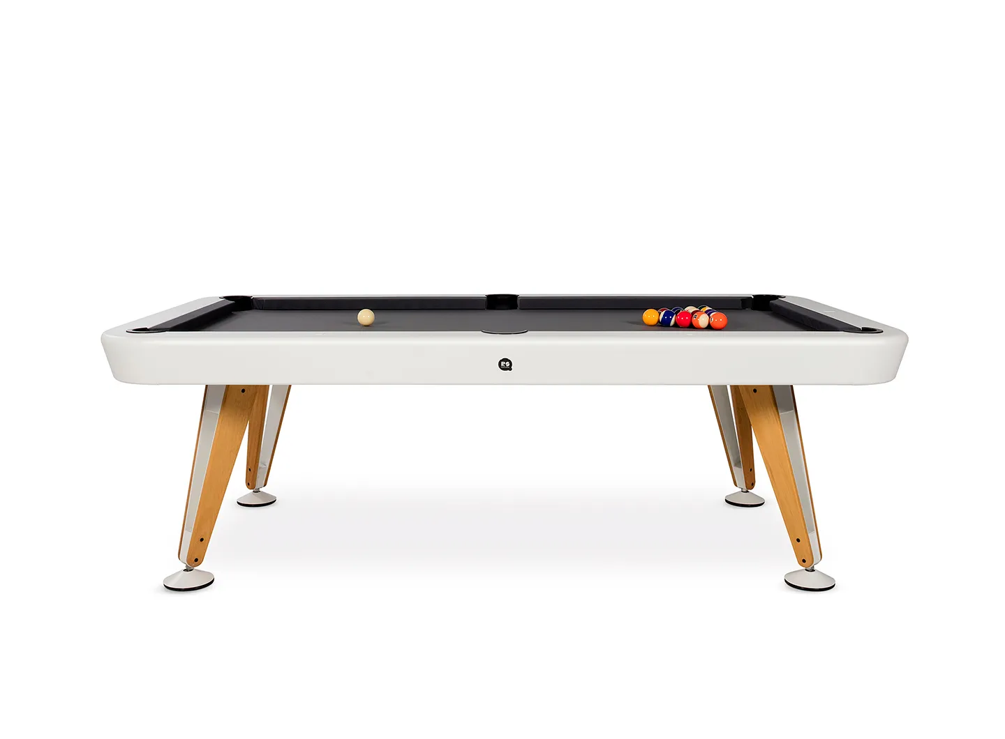 RS Barcelona Diagonal pool table for indoor and outdoor use