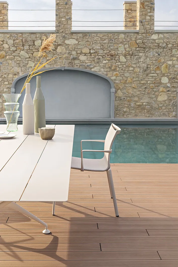 Frametable outdoor, designed by Alberto Meda