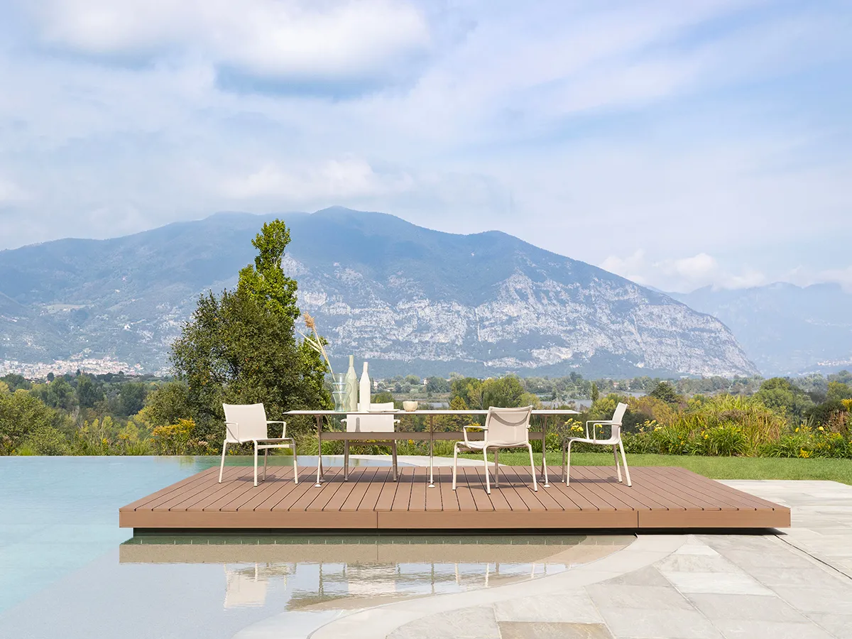 Frametable outdoor, designed by Alberto Meda