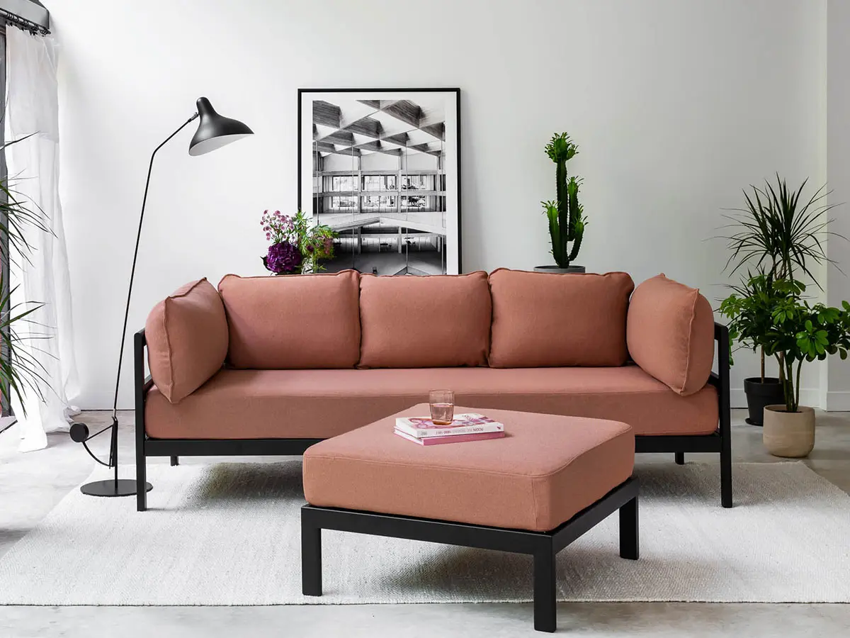 EASY sofa available in 2 sizes 
