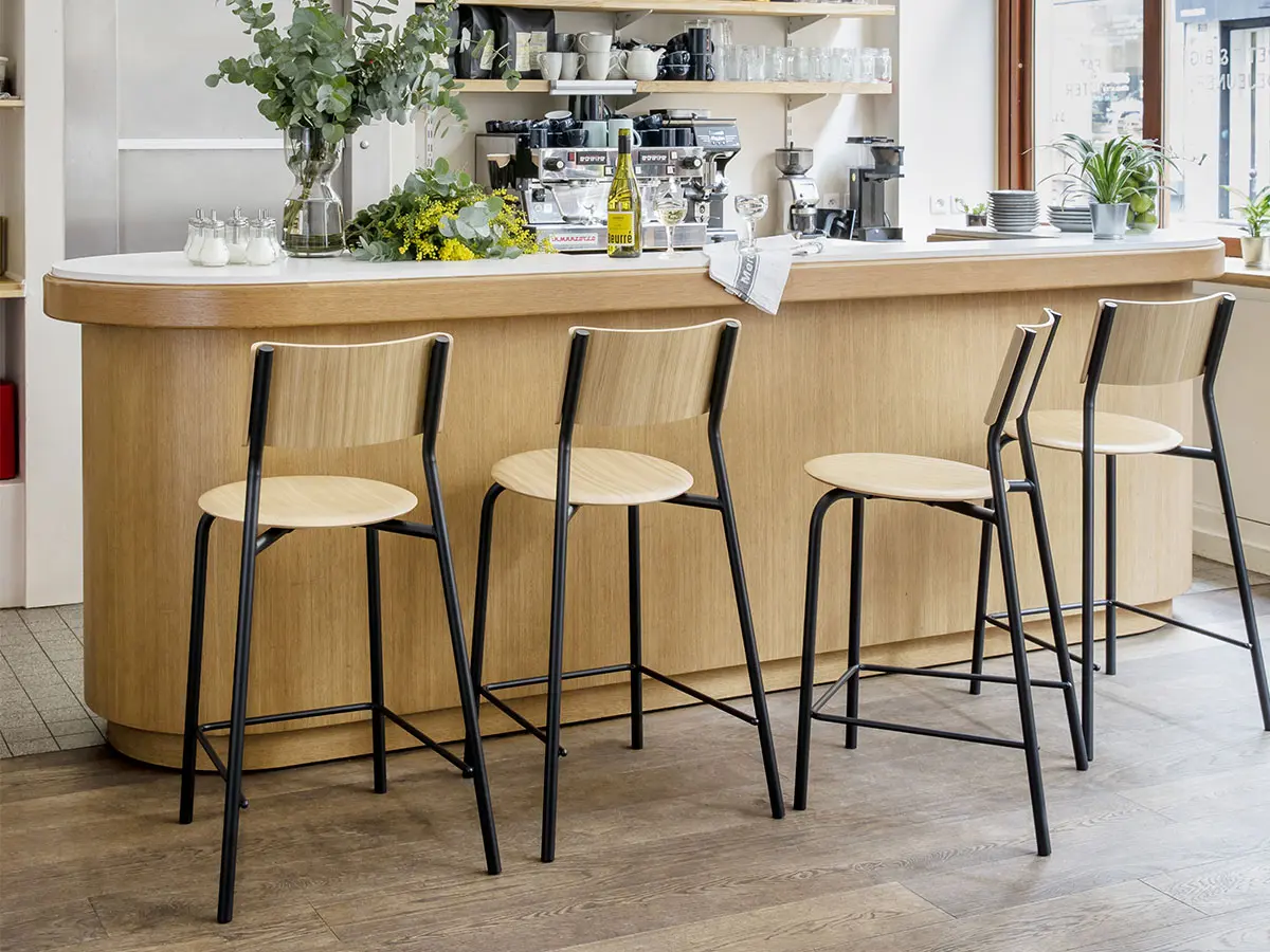 The SSD bar chair available in 2 finishes, 2 heights and 4 colours 