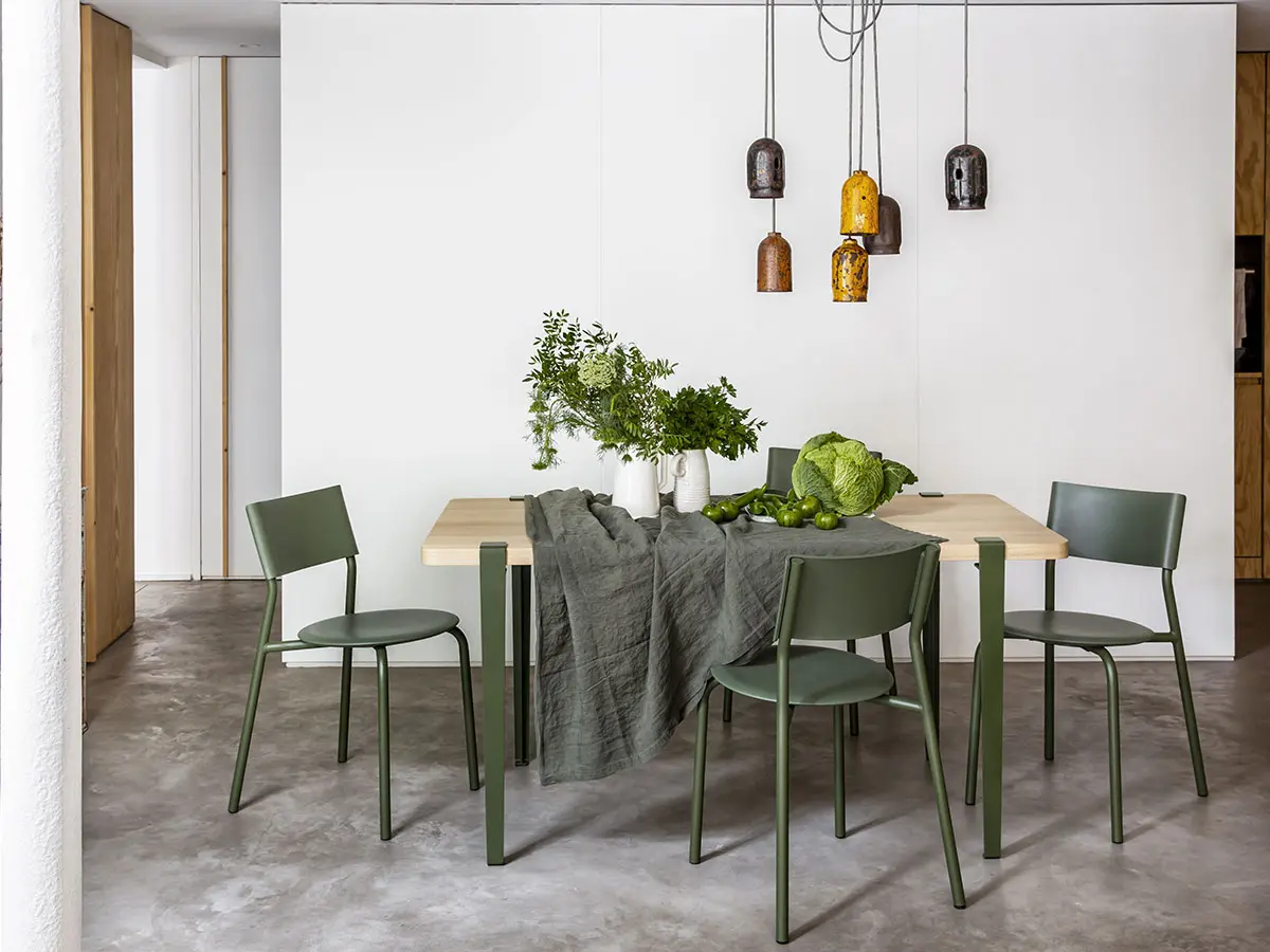 The SSDr chair in recycled plastic
