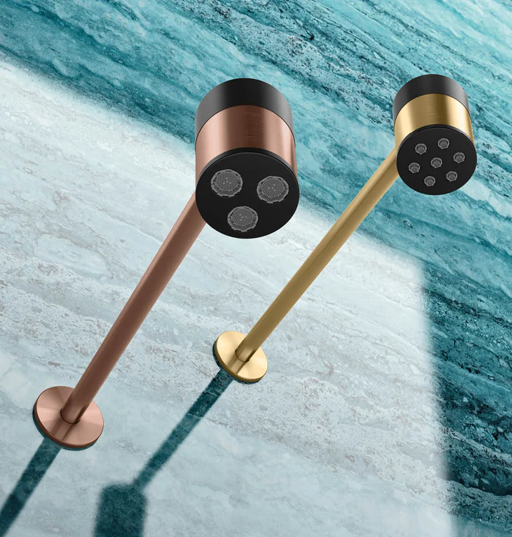 Ø 70 mm shower head with 7 soft-flow nozzles and wall-mounted shower arm, brushed gold PVD - SWN1 Ø 70 mm shower head with 3 rain function aerators and wall-mounted shower arm, brushed roseè PVD - SWN2