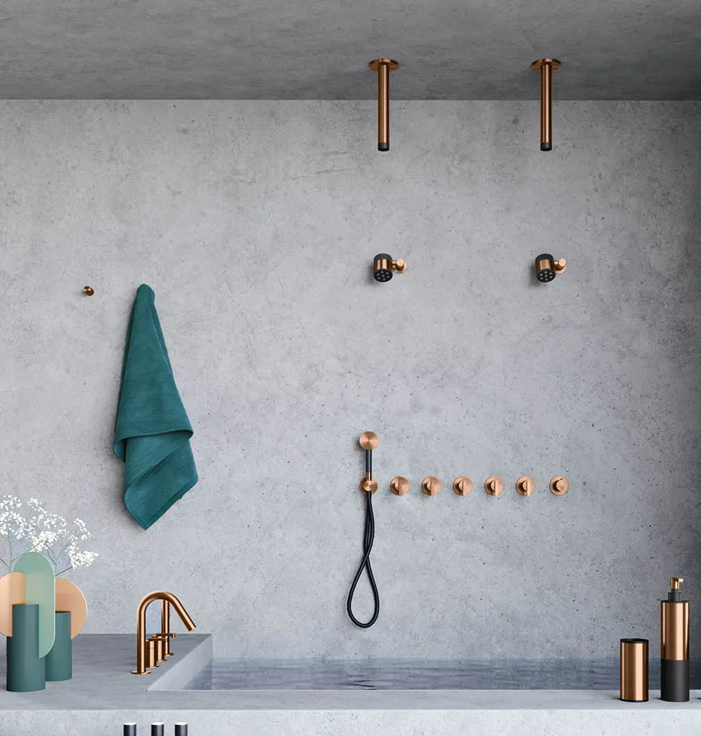 Ø 70 mm shower head with 7 soft-flow nozzles and swivel shower arm - SWN3 Bud ceiling-mounted shower head with laminar splash-free aerator - SSN2 In combination with Kira tapware and round accessories, everything in brushed bronze PVD