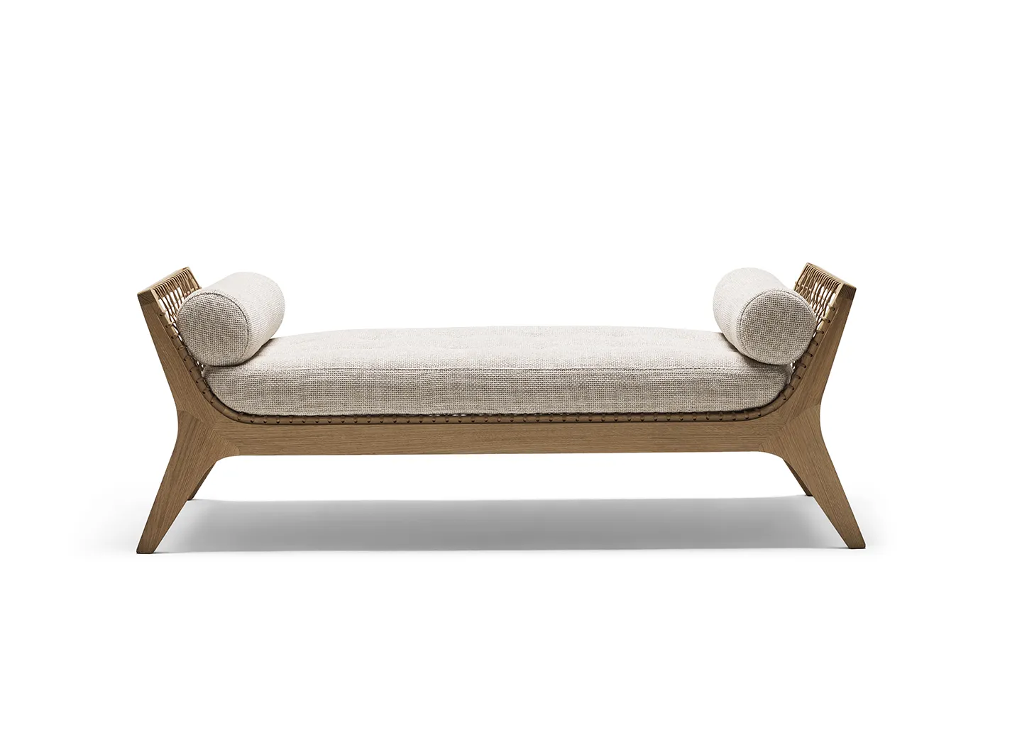   Klismos by Knoll – Sofa by Antonio Citterio, Ph. Federico Cedrone