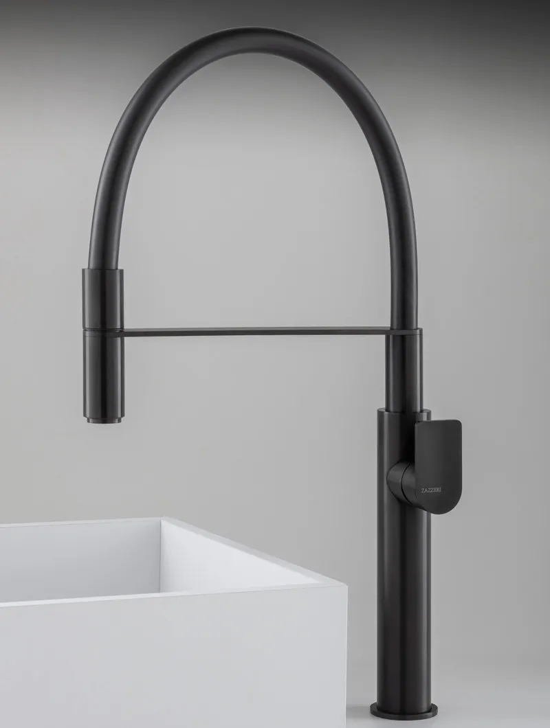 Q316 Kitchen faucet