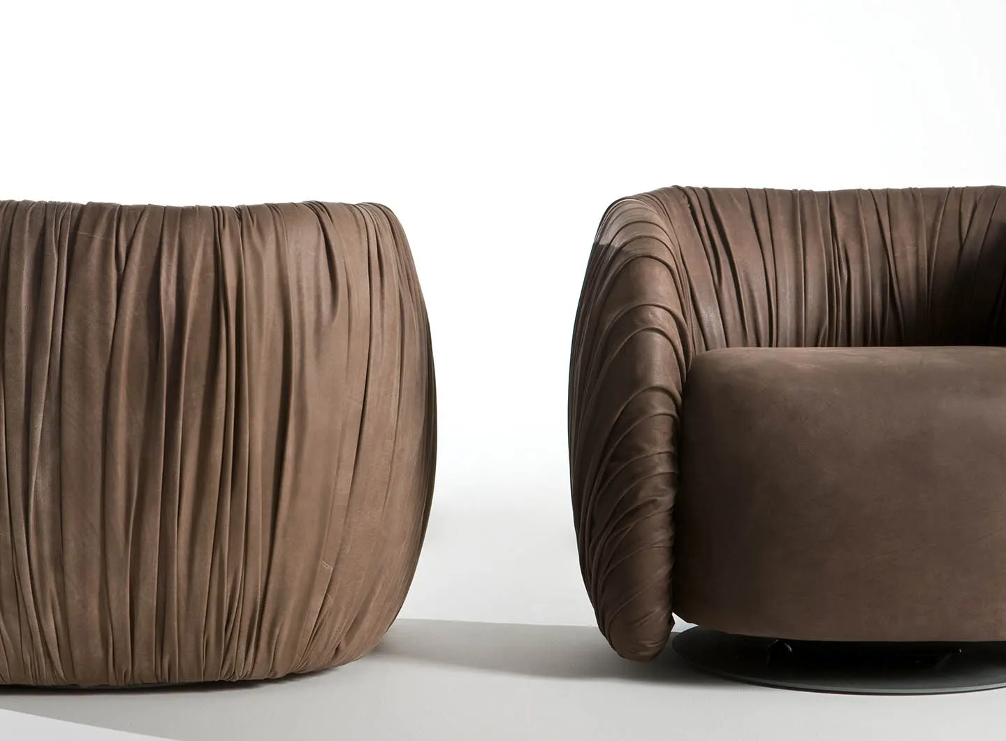 laurameroni_draped_velvet_armchair_03.jpg