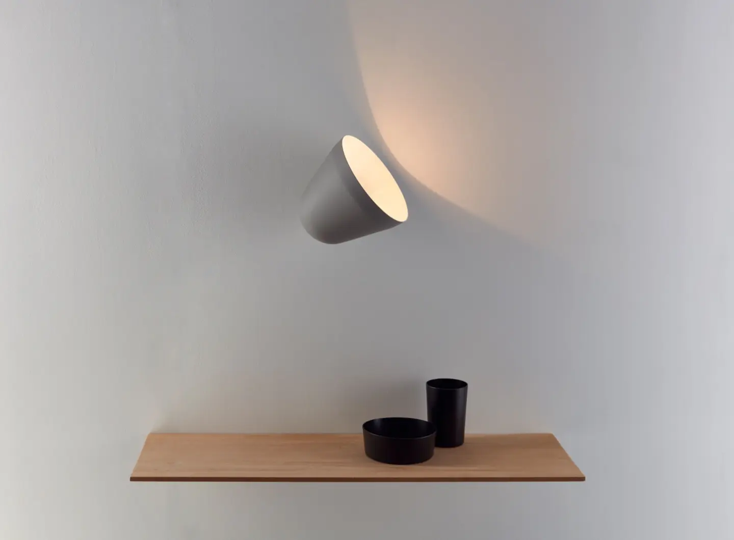 Nyta – Tilt Wall Short