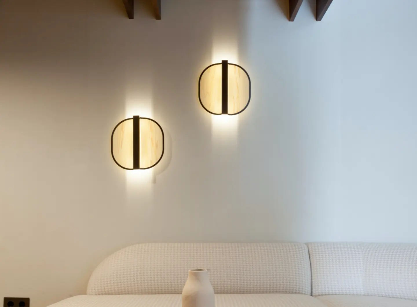 Omma Wall Lamp