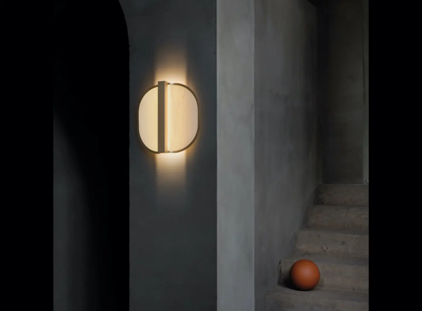 Omma Wall Lamp