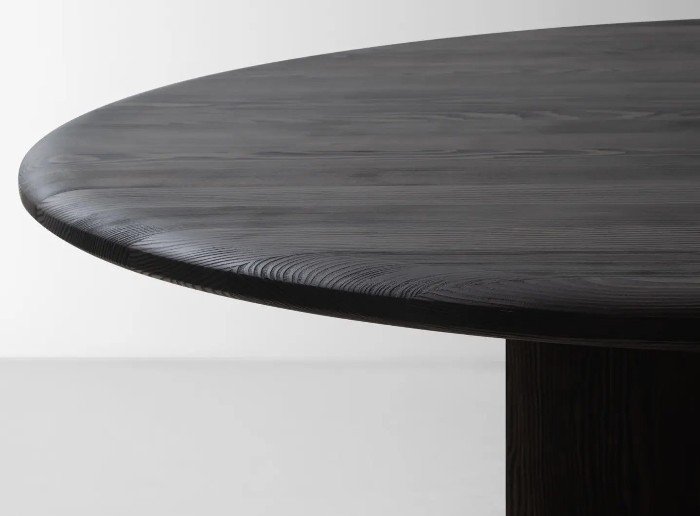 Faifo_Round_Table___Medium__3_.jpg