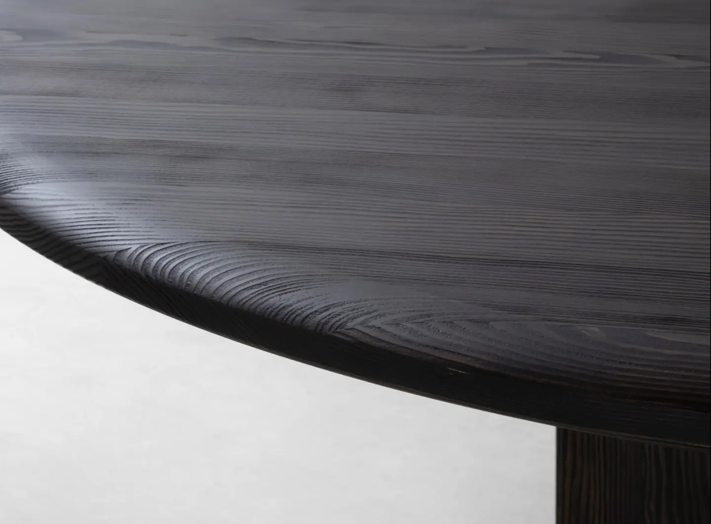 Faifo_Round_Table___Medium__4_.jpg