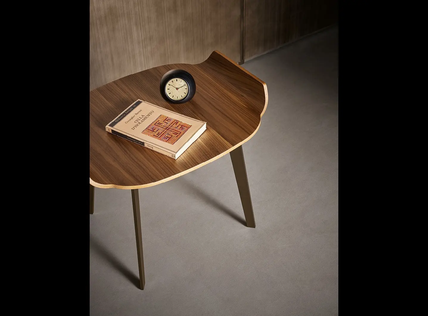 olos_bedsidetable_slider_1440x1060_1.jpg