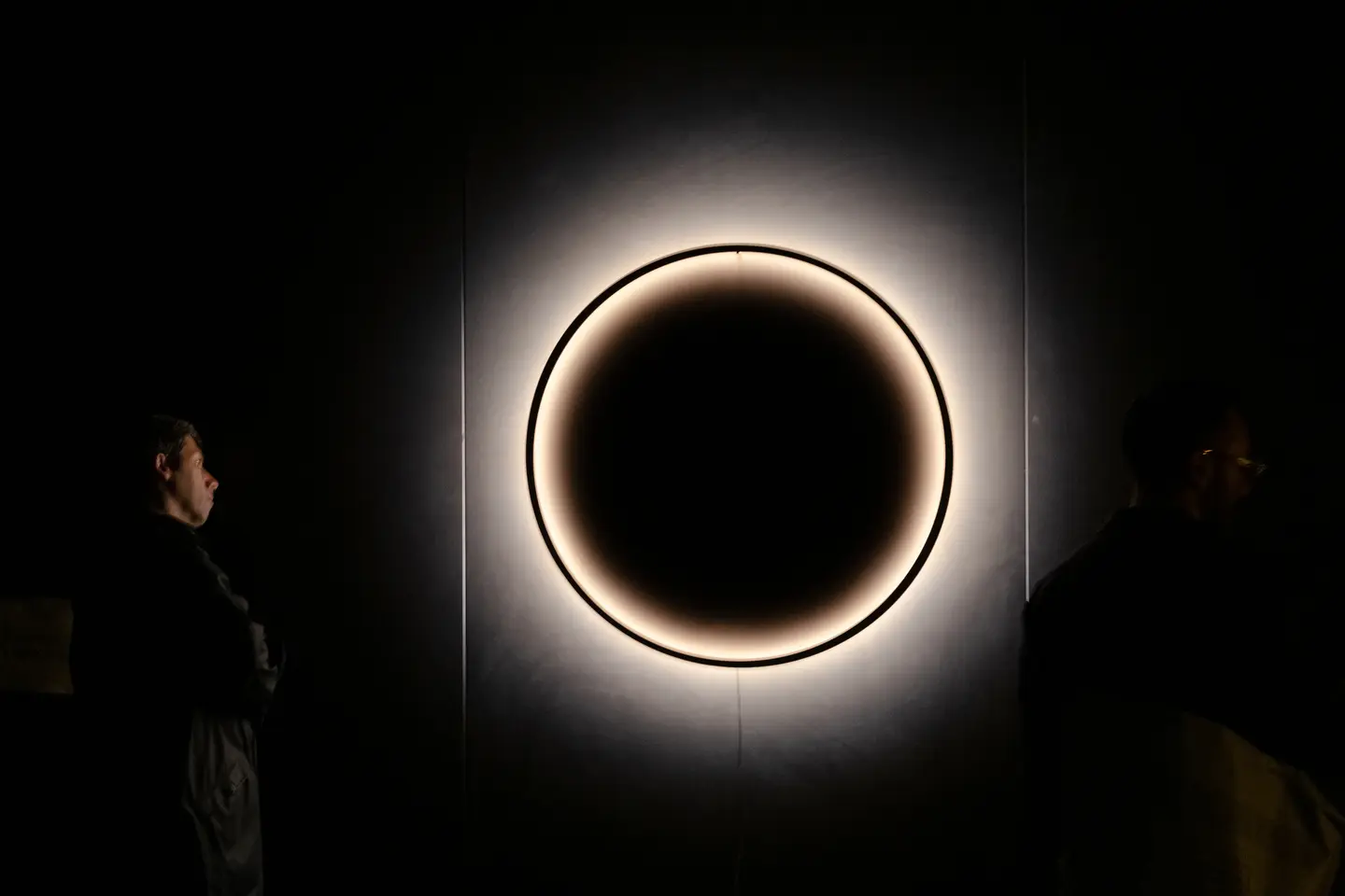 mostra, albe, luci, euroluce, salone milano, halo