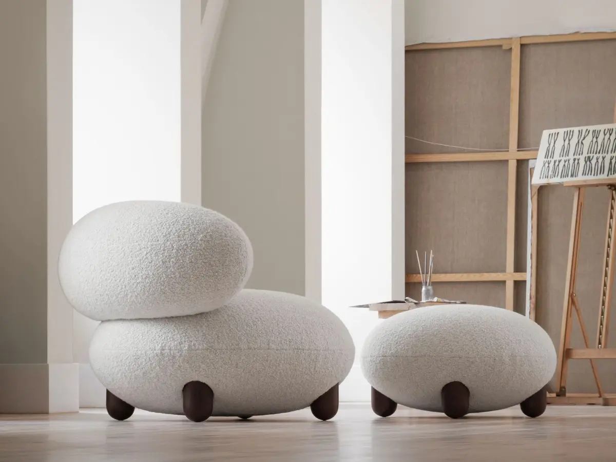 NOOM - Flock lounge chair with ottoman 