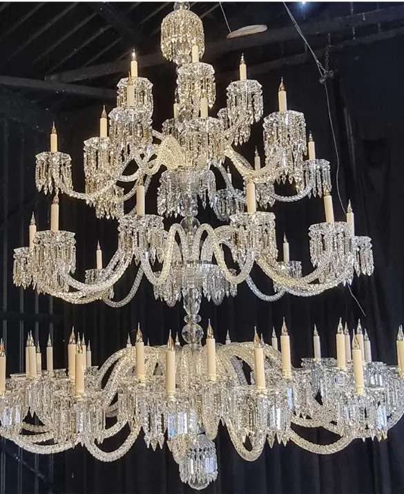 LAMPADARIO CON CRISTALLO 62 LUCI
