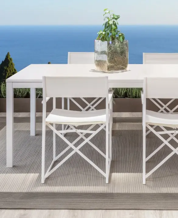 Table Tasia