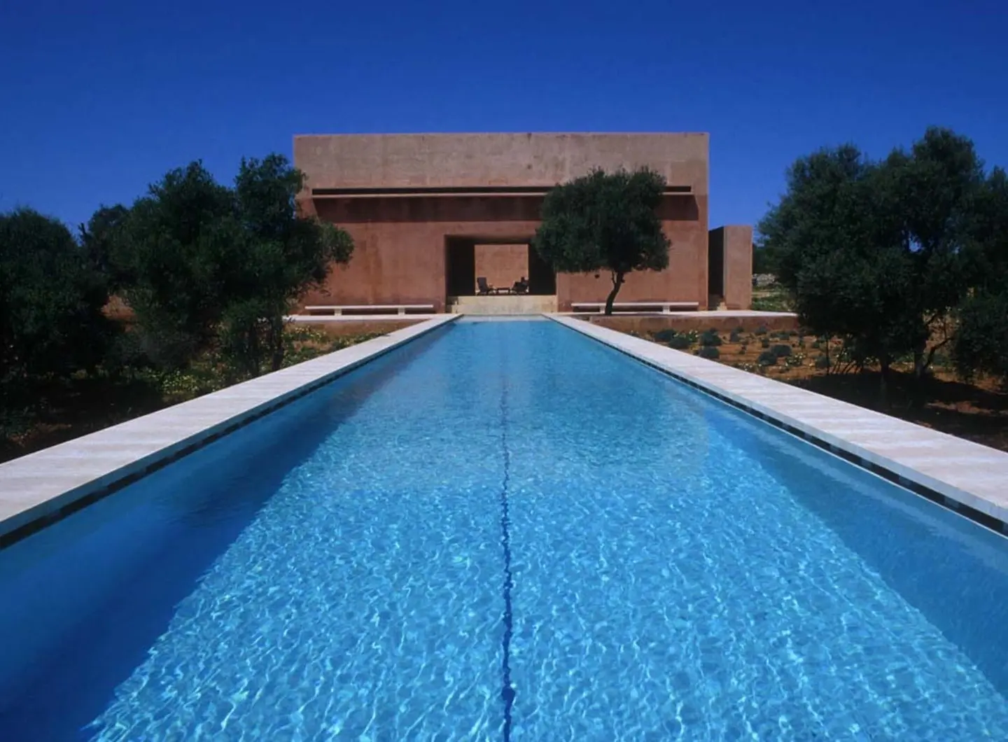 John Pawson, Claudio Silvestrin, Neuendorf House, salone milano, swimming pool