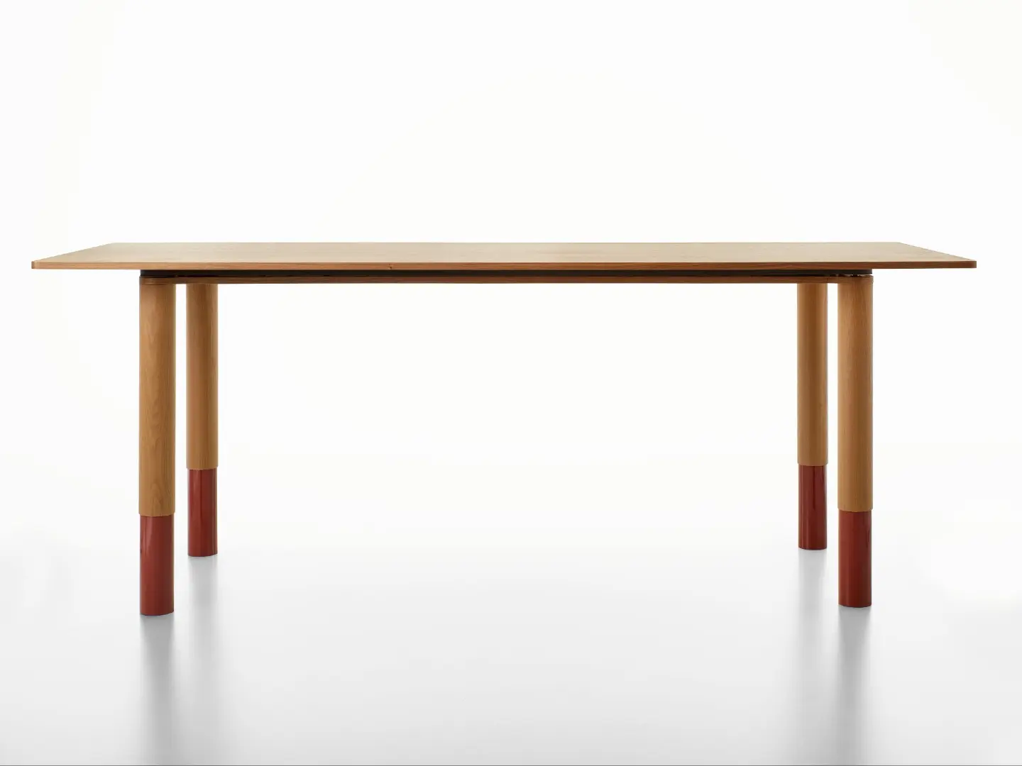 Nastro table, designed by Daniel Rybakken