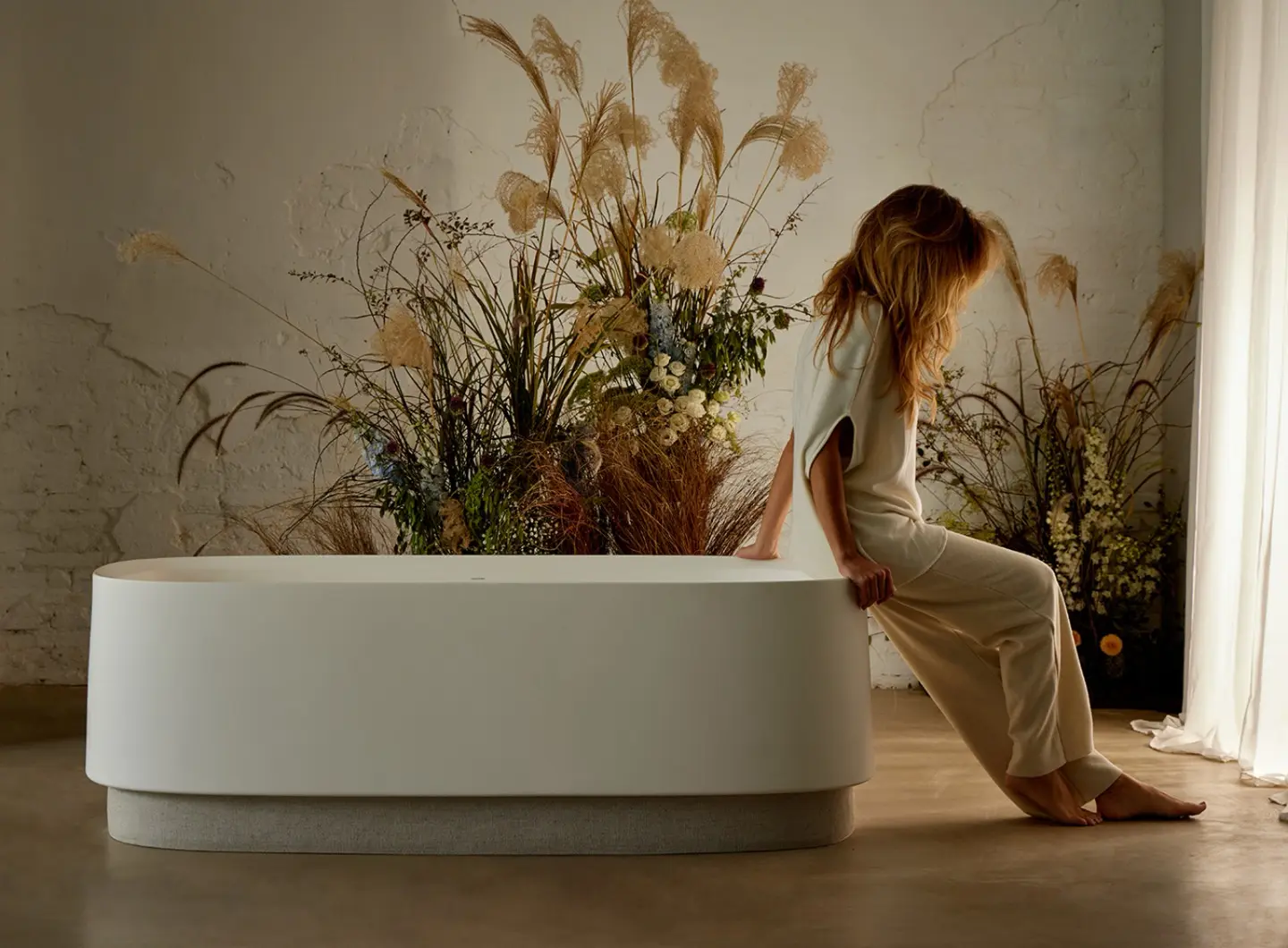 SANYCCES_OASIS_BATHTUB_1.jpg