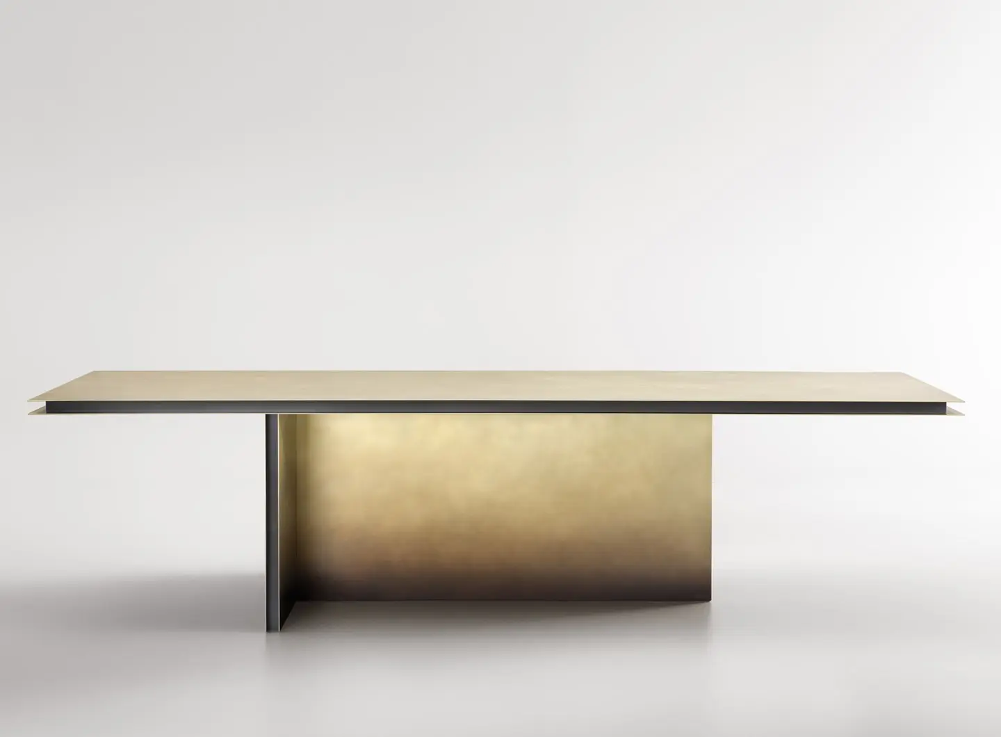De_Castelli_FOLIO_Design_Draw_Studio_PH_Alberto_Parise_1.jpg