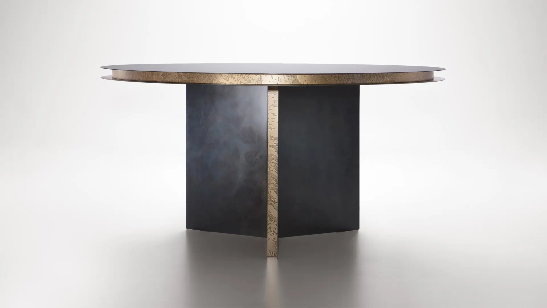 De_Castelli_FOLIO_ROUND_Design_Draw_Studio_PH_Alberto_Parise_1.jpg