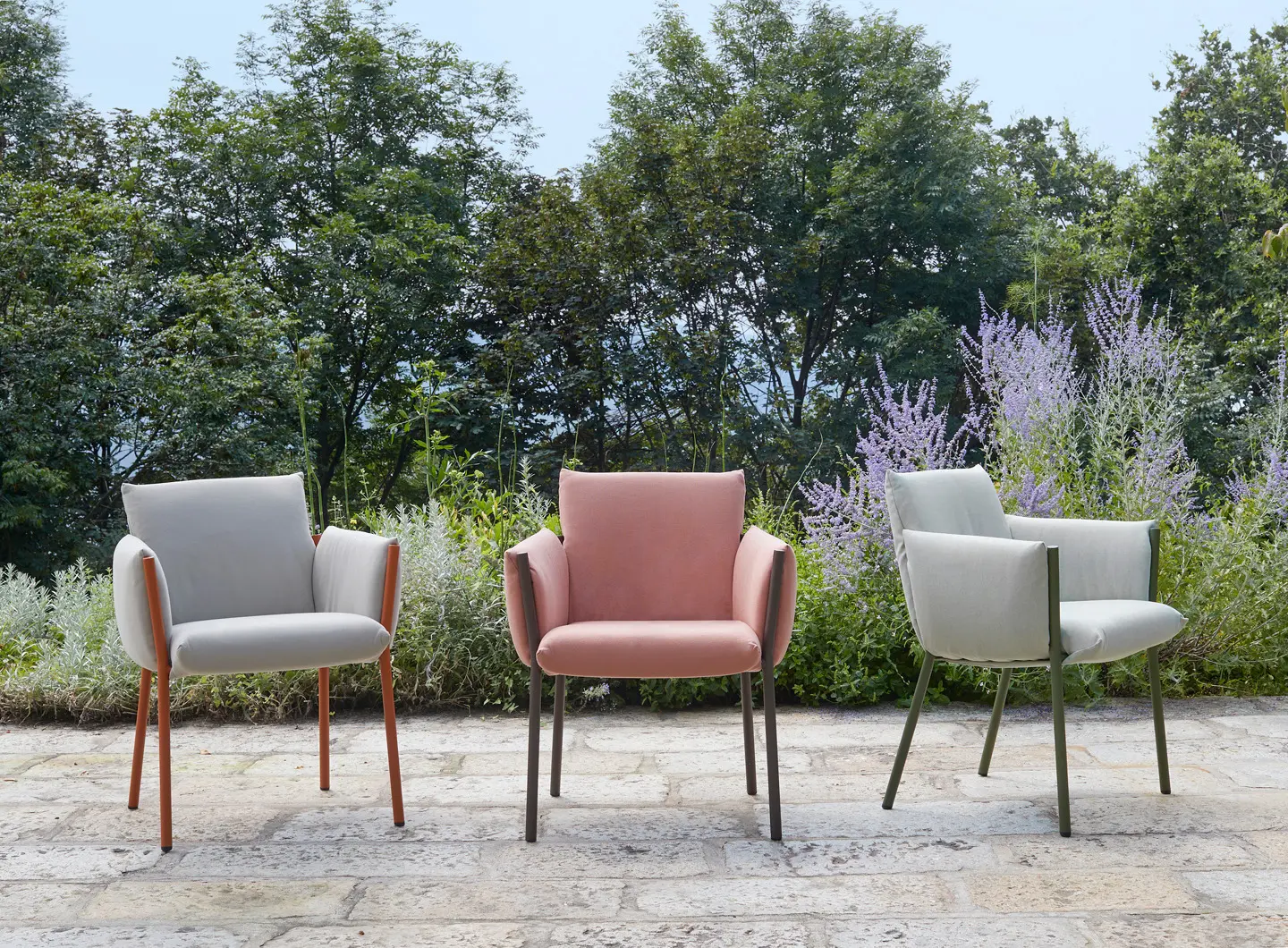 SCAB Brezza armchairs