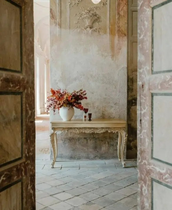 ART. 9339 - CONSOLLE INTAGLIATA IN LEGNO
