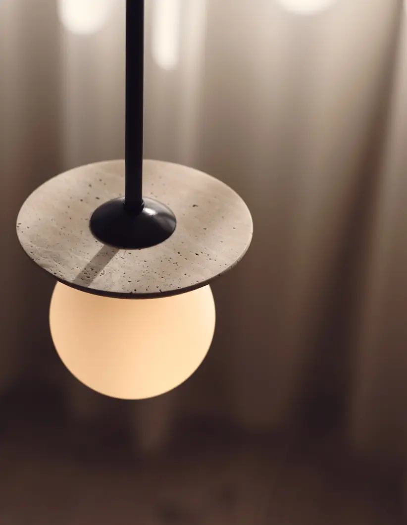2023.03_Orbit_Pendant_Travertine_4__Ben_Anders_x_Laura_Fulmine_.jpg